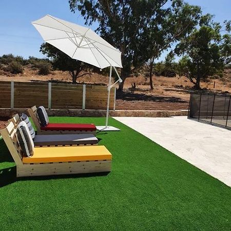 Villa זריחה למרגלות הגלבוע Nurit Exterior foto