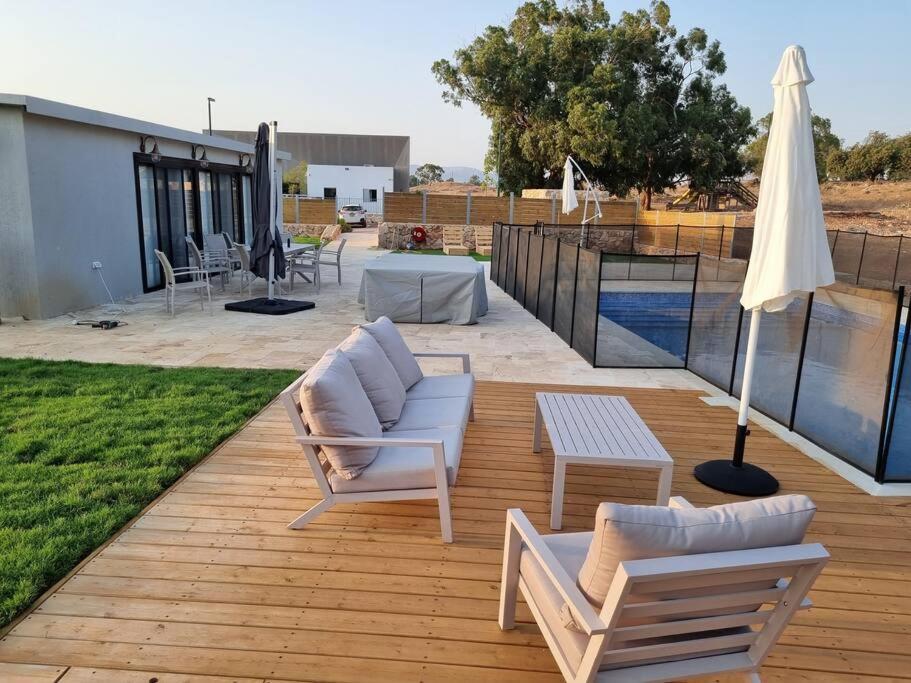 Villa זריחה למרגלות הגלבוע Nurit Exterior foto