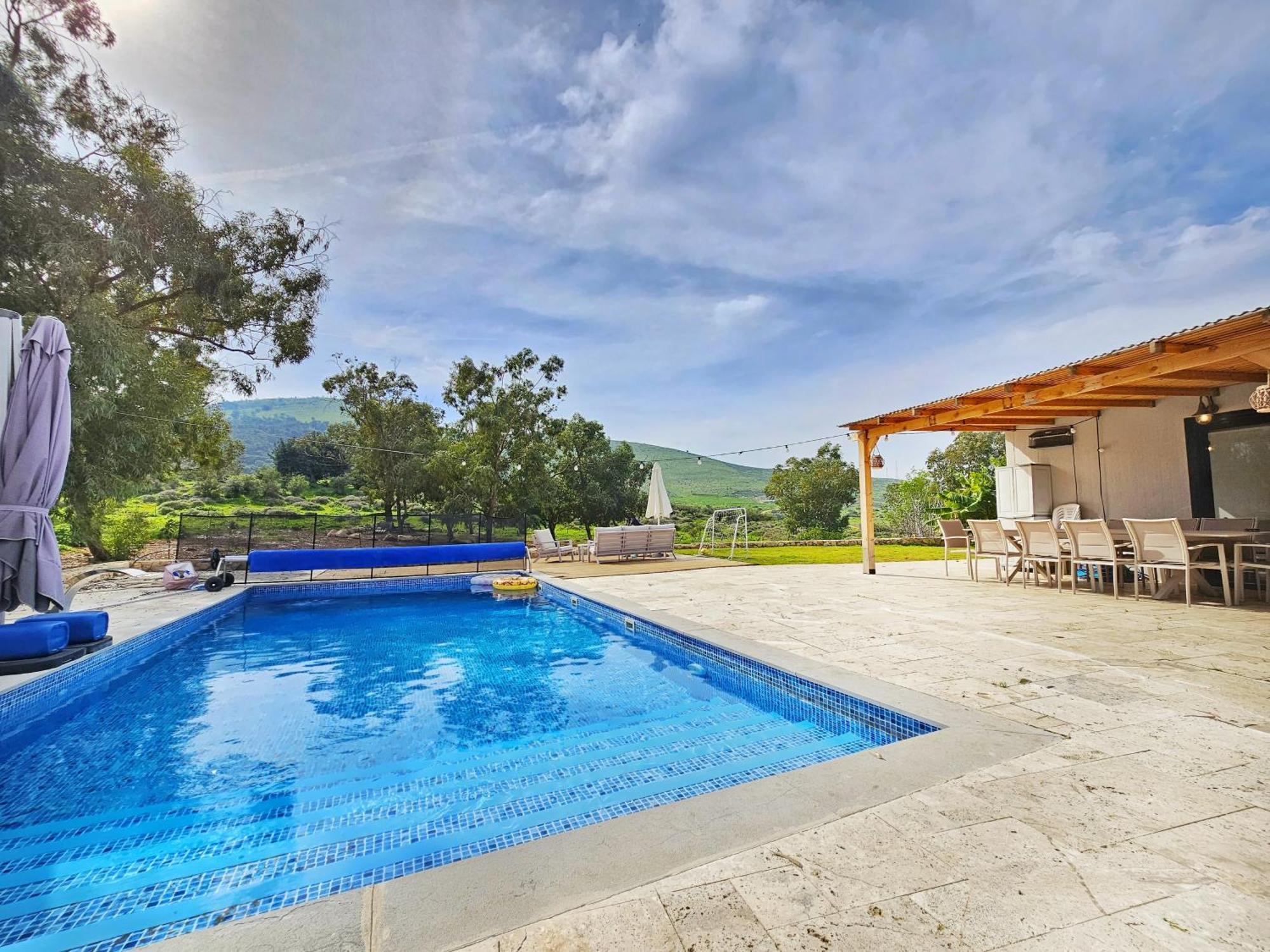 Villa זריחה למרגלות הגלבוע Nurit Exterior foto