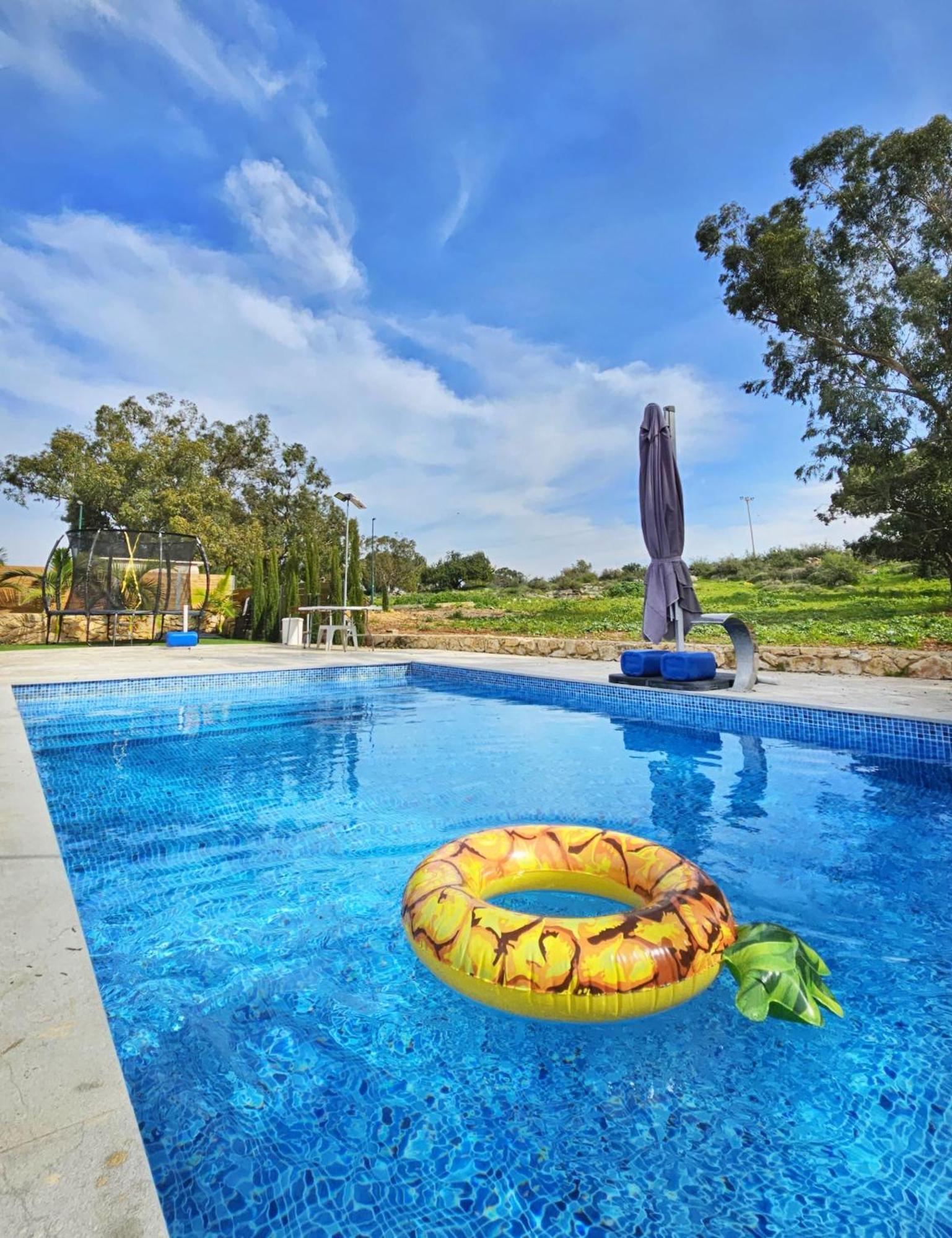 Villa זריחה למרגלות הגלבוע Nurit Exterior foto
