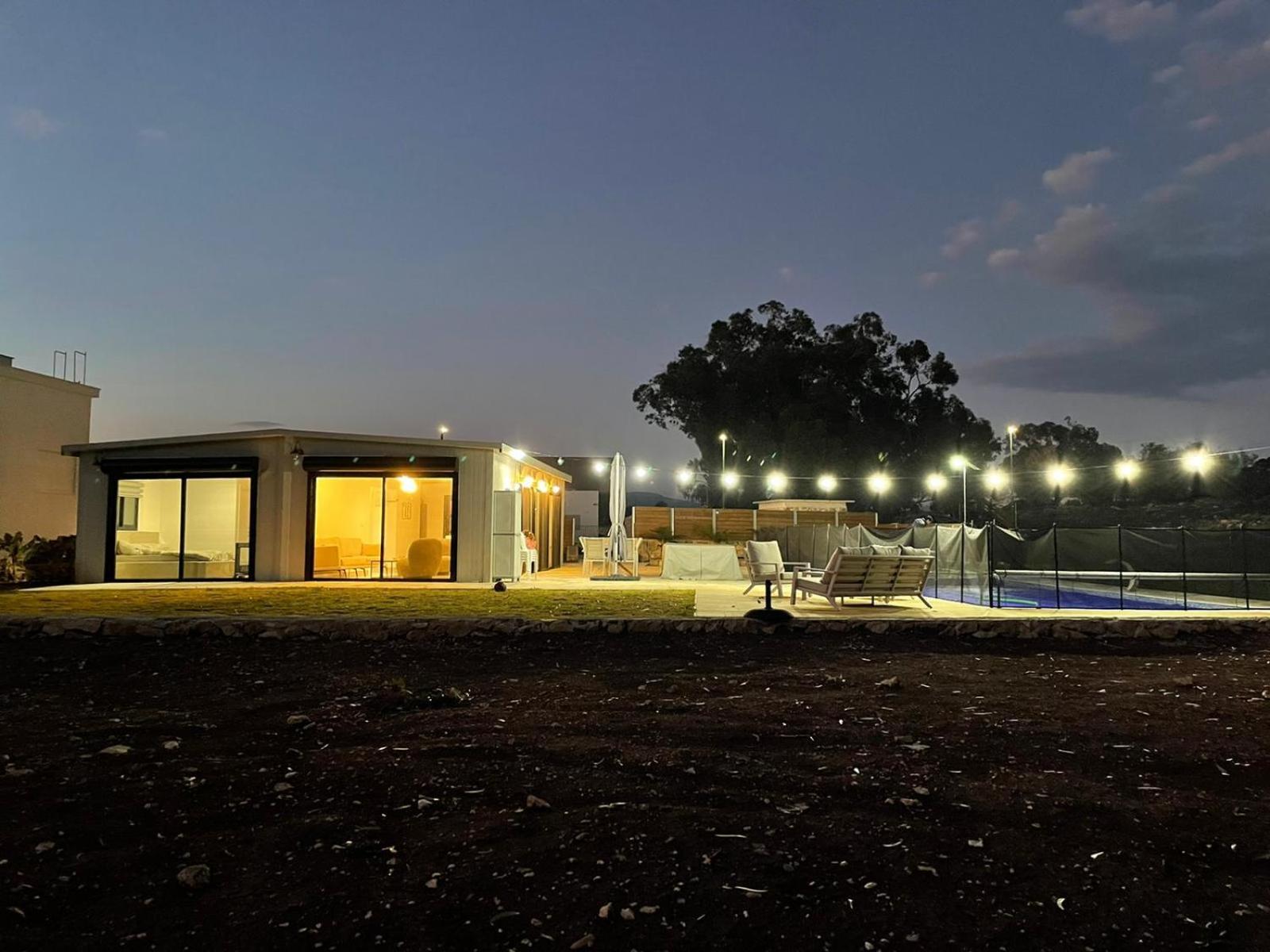 Villa זריחה למרגלות הגלבוע Nurit Exterior foto