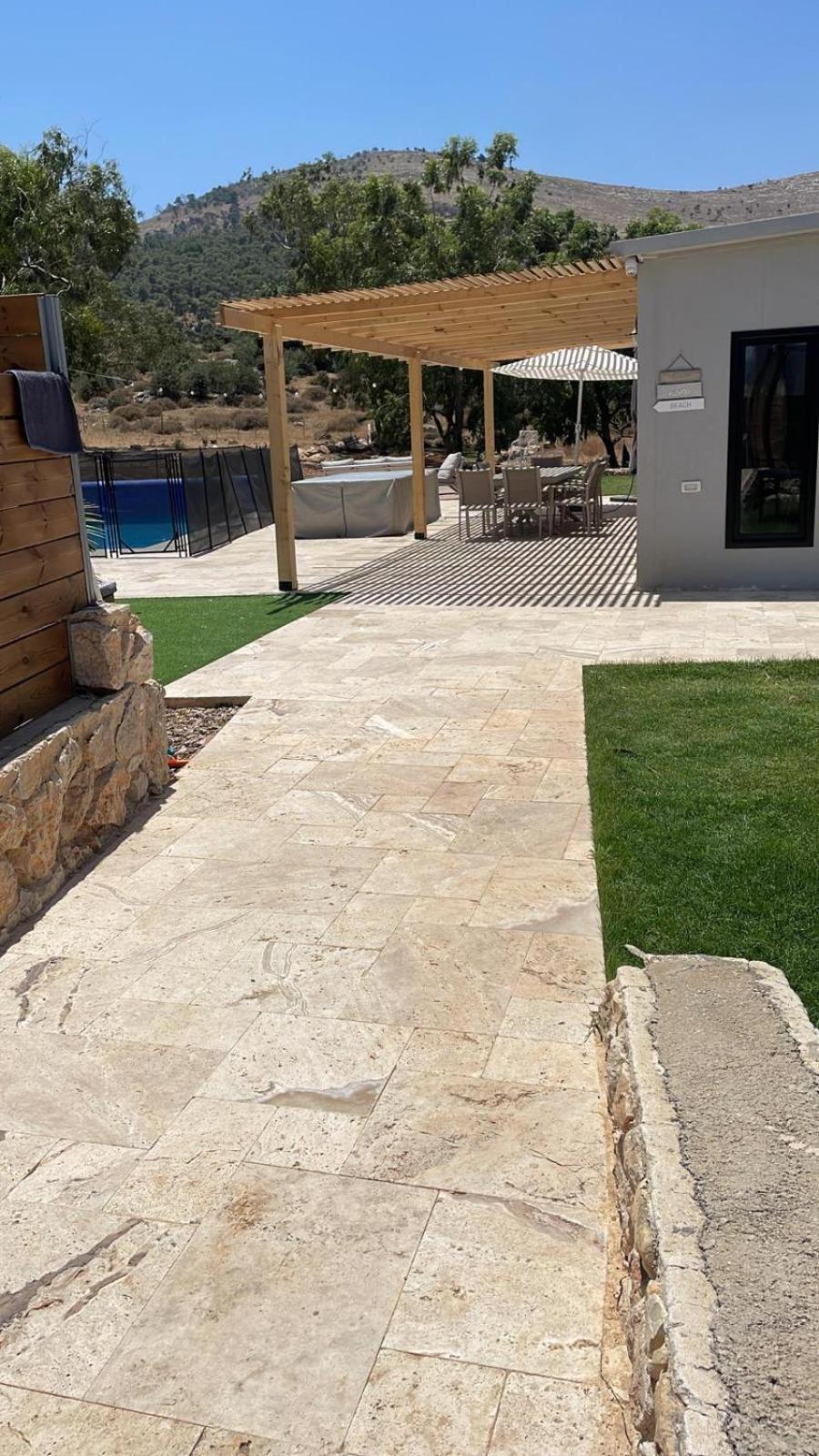 Villa זריחה למרגלות הגלבוע Nurit Exterior foto