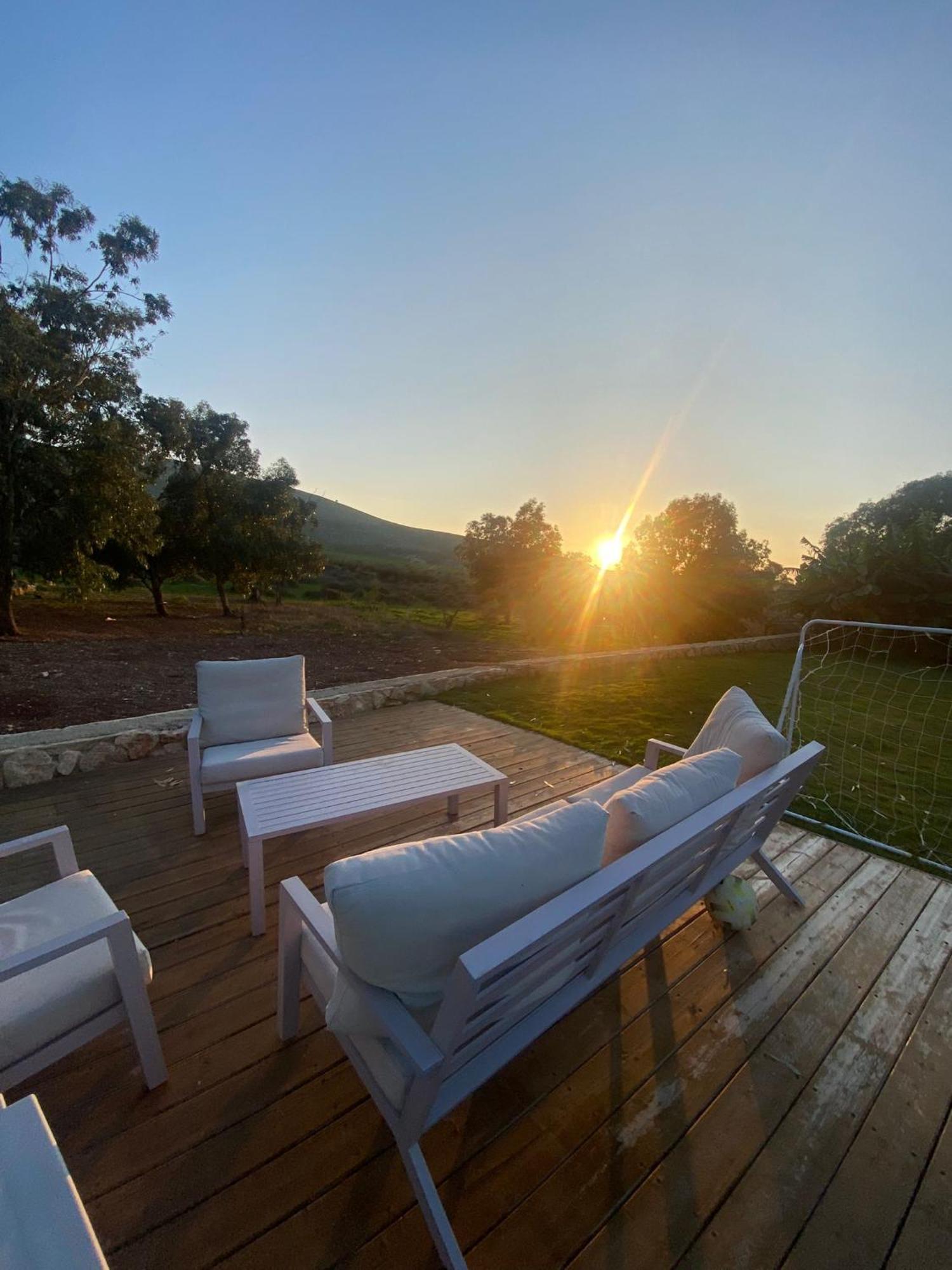 Villa זריחה למרגלות הגלבוע Nurit Exterior foto