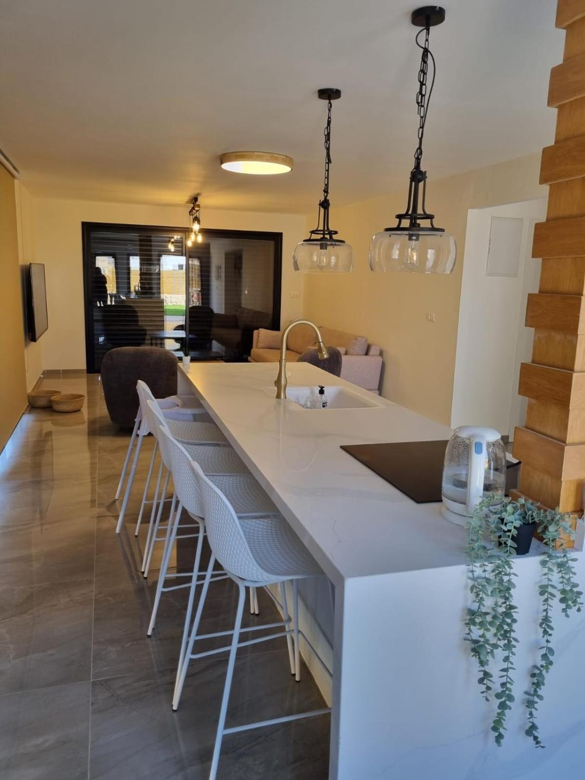 Villa זריחה למרגלות הגלבוע Nurit Exterior foto