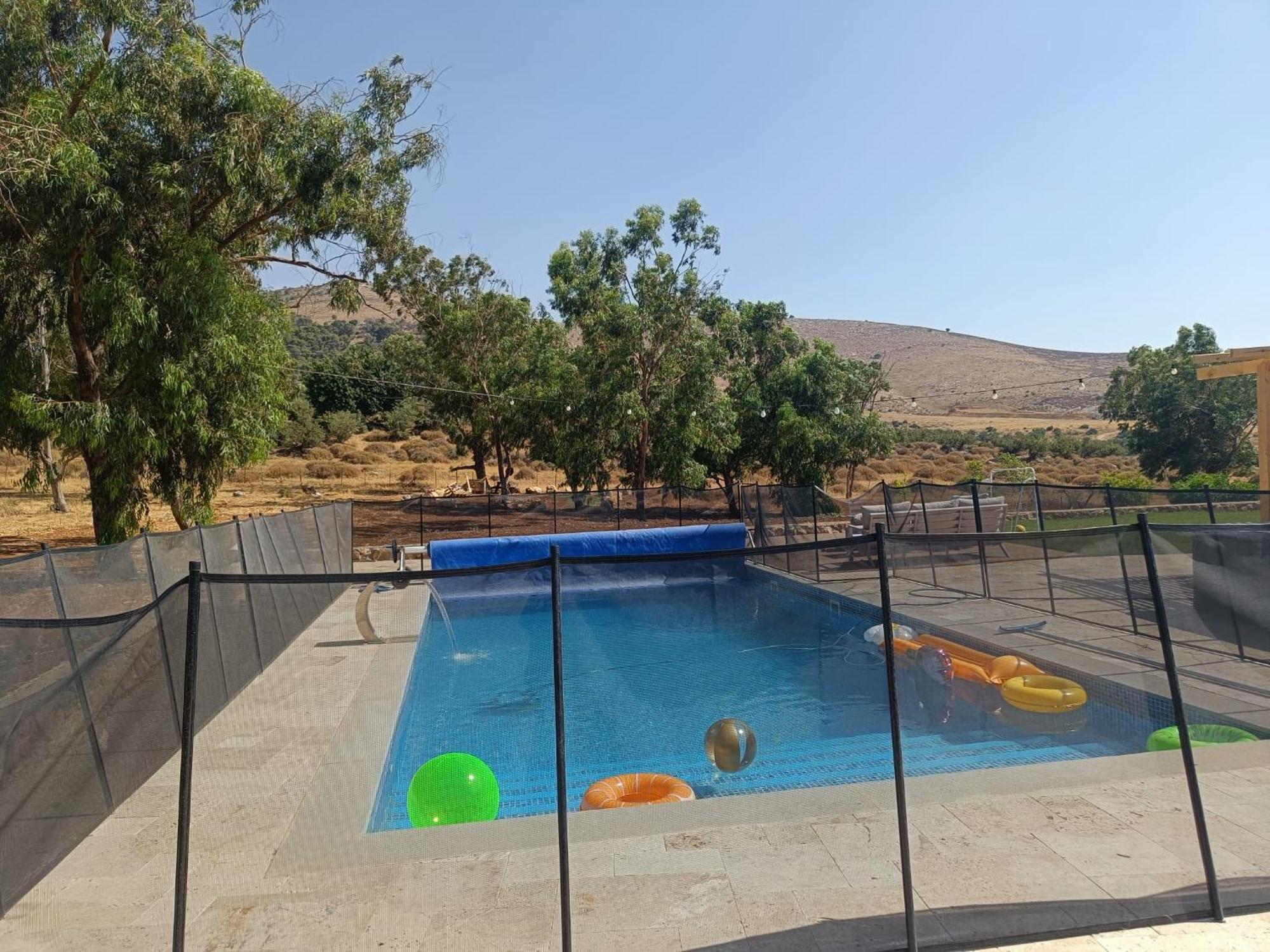 Villa זריחה למרגלות הגלבוע Nurit Exterior foto